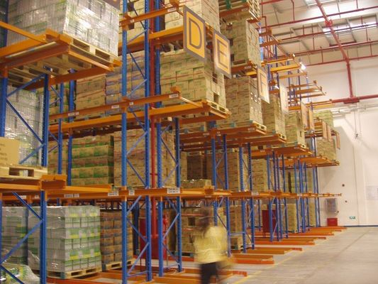 comprar O revestimento de aço do pó do pulverizador terminou o sistema muito estreito do racking do corredor Fabricação em linha