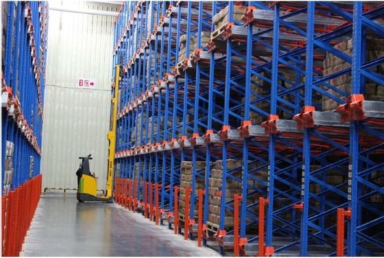 comprar Solução de armazenagem de armazém de alta densidade para máxima capacidade e eficiência, sistema de estantes de transporte de paletes Fabricação em linha