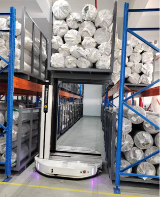 Sistema de armazenamento de rolos de tecido personalizável com empilhadeira ou operação de AGV para espaços de armazenagem de médio e pequeno porte